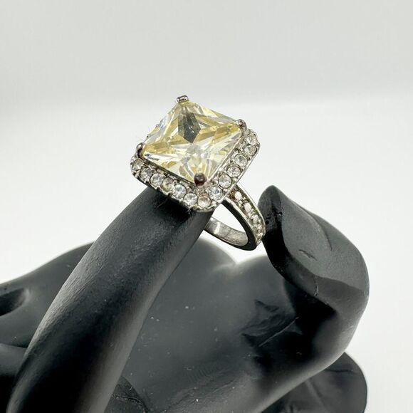 Vintage Citron Square Rhinestone Statement Ring Art Deco Glam Regency Retro - Picture 5 of 13